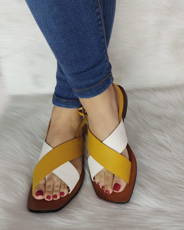 Sandalia Plana Cuero