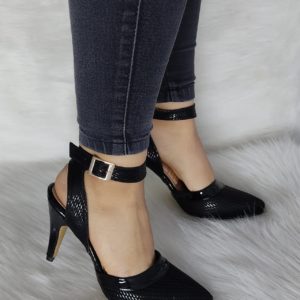 Zapatilla Puntuda Charol